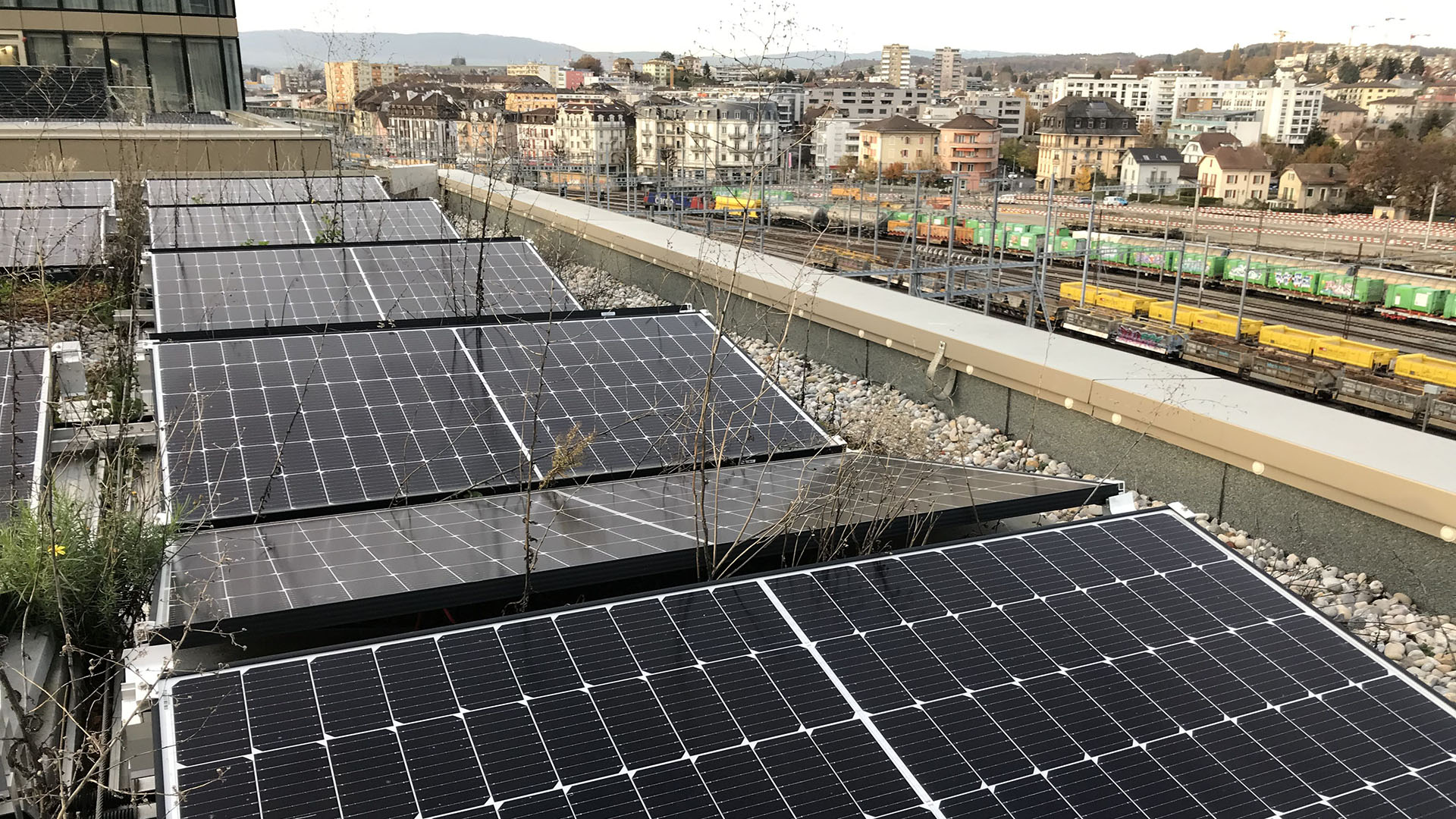 Photovoltaik-Anlage am Bahnhof Renens.